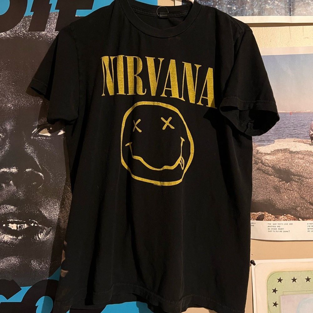 Nirvana tee